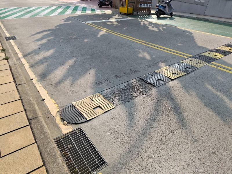 介壽國中小校門口1