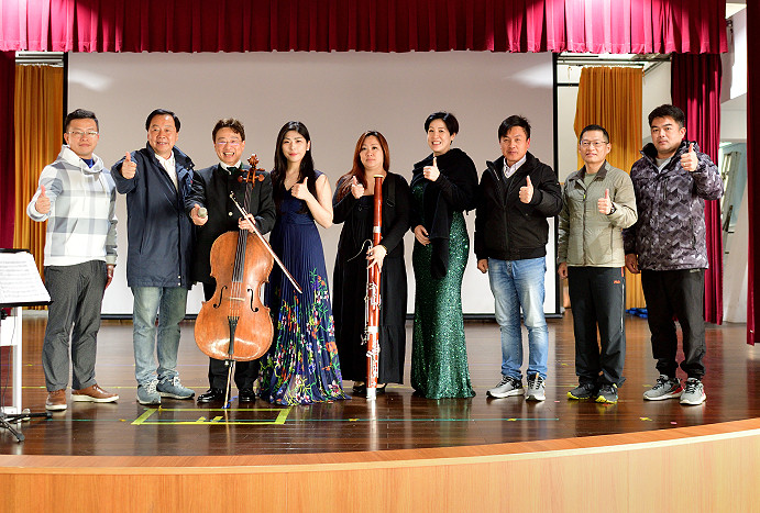 大提琴家張正傑「走遍天涯海角」音樂會　東引國中小登場  照片