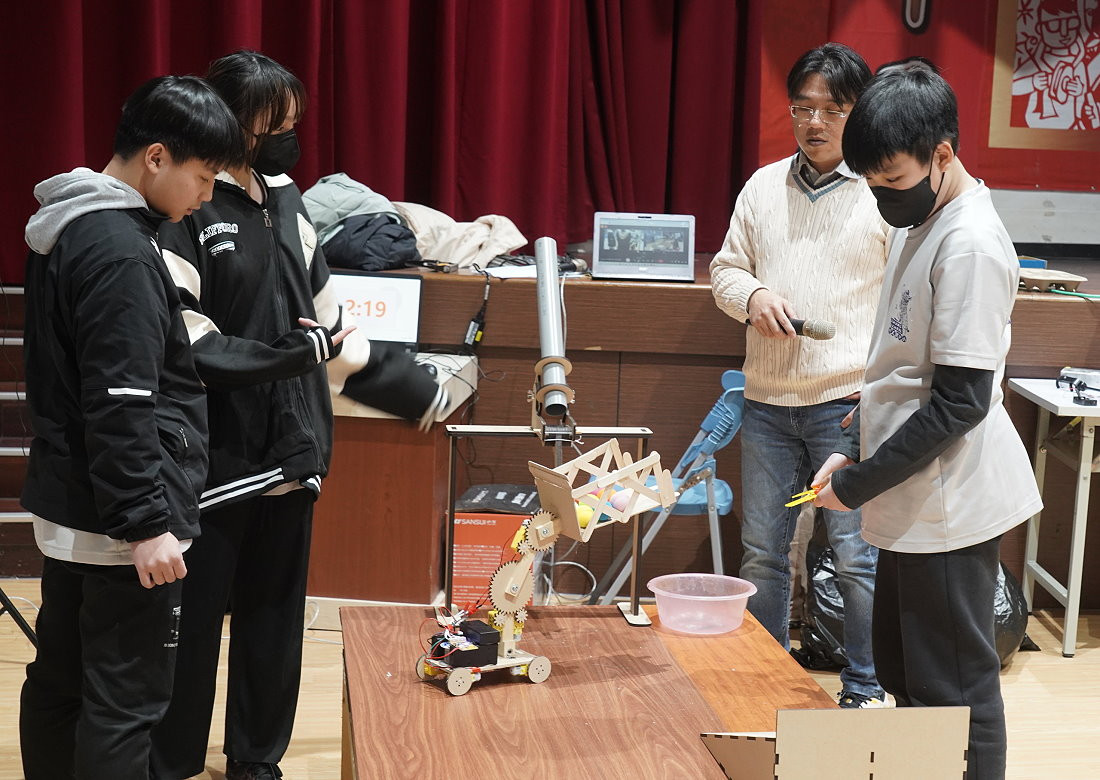 科技教育實作競賽　國中組中正B、國小組塘岐A奪特優  照片