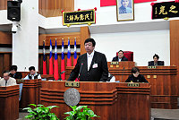 　連江縣議會第四屆第七次定期大會昨正式開議，由縣長陳雪生進行縣府施政報告暨說明。（圖／文：曹重偉）