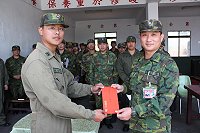 　指揮官對於此次各級幹部高裝檢整體妥善率表達高度肯定，特以頒贈獎金慰問幹部辛勞。（圖／文：潘威廷）