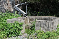 　整體雨量不足，北竿環島北路截流系統進水管只能「細水長流」。（圖／文：陳鵬雄）