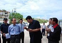 　縣長陳雪生向主席薛香川表達馬祖缺水之苦，自台運水計畫雖已啟動，但運水經費尚無著落；薛香川表示將立即協助處理，因為水是民生必須。（圖／文：劉秋月）