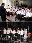 行政院長劉兆玄來馬推展觀光,並以實際行動為馬祖宣傳,走進景點讓媒體們拍個夠,希望透過隨行記者的採訪拍攝,把馬祖之美傳達出去。(圖/文:曹重偉)