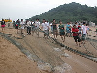   牽罟活動在北竿后澳沙灘最合適，本週日歡迎各界人士共襄盛舉。（圖／文：陳鵬雄）
