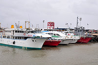 　莫拉克颱風還沒到，馬祖海空交通先「全倒」，海上交通全部提前宣布今天八日停航，各類交通船隻也是乖乖進港避風，英雄無用武之地。（圖／文：曹重偉）