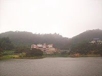 南竿勝利水庫因七月上旬密集降雨稍微解渴,但莫拉克颱風並未使南竿完全解除限水。(圖/文:邱竟瑋)