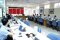 　馬祖郵政大樓新建工程再生波瀾，完成土地購置後，現軍方所提代建需求項目卻成為難題，昨縣長陳雪生與郵政公司副總陳淑貞共同主持協調會。（圖／文：劉秋月）