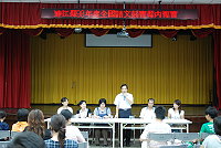 　98年度校際國語文競賽複賽昨天在介壽國中小登場，演說、朗讀成績出爐，外聘評審現場進行講評並肯定馬祖地區學生優異表現。 （圖／文：劉秋月）