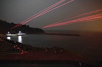 民眾及旅客第一次見識防空武器射擊都覺得特別新鮮,圖為對空射擊狀況。(圖/文:劉宏毅)