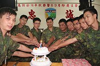 指揮官主持秋節暨8、9月份慶生餐會 圖與文:劉宏毅