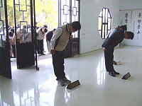 南竿鄉秋祭,鄉公所與鄉代會、各村村長表達對先民的追思。(圖:連江縣南竿鄉公所提供)
