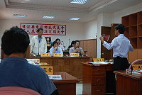 東引鄉民代表會第八屆第七次定期大會開議,鄉代表對鄉公所施政有許多建言。(圖/文:陳其敏)