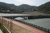 　南竿清水外環道至珠螺周邊設施新建工程完工，以「清水海堤大橋」最能提供單車騎士便利。（圖／文：邱竟瑋）