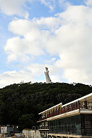 　「山不在高、有仙則名」！坊間人士建議將媽祖巨神像所坐落的山頭改名為「媽祖山」，讓巨神像的名聲更為響亮，且更容易推廣讓觀光客理解。（圖／文：曹重偉）