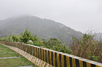 　鋒面加上寒流，北竿壁山昨天仍有霧氣圍繞，馬祖對外空中交通受影響。（圖／文：陳鵬雄）
