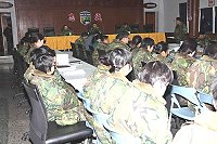 指揮官羅中將假雲台山會議室主持99年度第一季女性官兵座談會。(圖/文:劉宏毅)