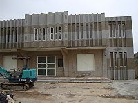 　閒置多時的東、西莒中正堂將規劃為演藝廳並已完成發包，預計年中可完工。（圖／文：林冰芳）