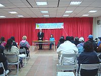 行政院勞工委員會職業訓練局九十九年度多元就業計畫,地區人員昨天上工,副縣長林星寶致詞勉勵。(圖:連江縣就業服務台提供)