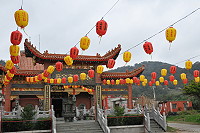 　張燈結綵迎新年／圖與文：陳鵬雄