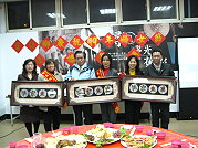 西莒地區慶祝九十九年婦女節表揚餐會,場面溫馨。(圖/文:陳樂團)