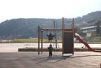 好天氣,山隴澳口公園重現玩耍的小朋友們。(圖/文:邱竟瑋)