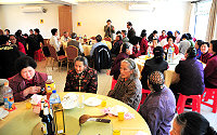 　農民節慶祝大會上，縣長楊綏生鼓勵農民轉型，一起讓馬祖發展成「有機無毒島」。（圖／文：曹重偉）