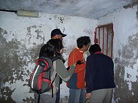 門前山坑道等南竿西區景點規劃,馬管處委託的研究人員展開調查。(圖/文:邱竟瑋)