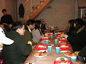南竿一間工作坊續推「泡菜自製」課程,地區研究生先行體驗。(圖/文:邱竟瑋)