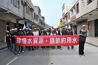 　自來水廠舉辦員工自強活動，藉此機會在北竿進行節水宣導。（圖／文：陳鵬雄）