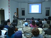 　衛生局舉辦「肝炎防治衛教講座」，讓民眾做自己的健康守護者。（圖／文：林冰芳）