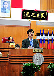 　連江縣議會第五屆第一次定期大會昨正式開議，由縣長楊綏生進行施政報告暨說明。（圖／文：曹重偉） 