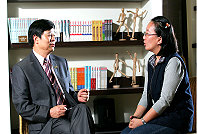 縣長楊綏生日前接受《遠見雜誌》專訪,特別針對交通問題指出馬祖「二次交通改革」的重要性。(圖:連江縣政府提供)