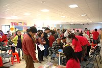 　九十九年社區整合式健康篩檢，東引地區民眾踴躍參加。（圖／文：陳其敏）