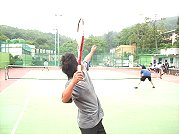 九十九年馬祖體育季網球公開賽昨天開打,地區好手傾巢而出。(圖/文:邱竟瑋)