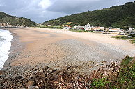 　&#22338;里沙灘碎石問題，公所爭取營建署經費進行碎石清除可能造成的環境影響監測。（圖／文：陳鵬雄）