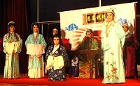 由新竹生活美學館主辦、台灣生活美學協會承辨的台灣傳統戲劇歌仔戲「閩台戲牽馬祖情」週末一連兩晚介壽堂登場,歡迎地區軍民踴躍前往欣賞。(圖:文化局提供)