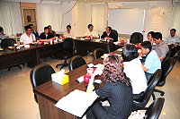 議長陳貴忠一行特別前往馬酒公司台北營運處考察,肯定業績顯著成長並期許多打廣告,再創佳績。(圖/文:曹重偉)