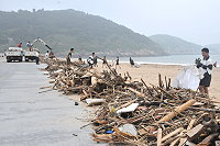 迎接觀光季，北竿軍民大動員清除沙灘海漂垃圾