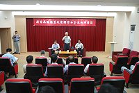 改善馬祖海、空交通,福建省主席薛承泰與交通部航政司長祁文中昨天在縣長楊綏生的陪同下,在縣府聽取各局室主管與民意代表意見,交通局提倡應該把南北竿機場的改善評估和南北竿大橋評估案一起推進,朝一座可長可久的機場和便捷的南北竿交通而努力。(圖/文:邱竟瑋)