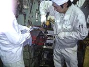 　臺馬輪平衡翼由日本兩位技師親自進行零件裝置及測試，八月十九日正式修復完成。（圖：連江航業公司提供）