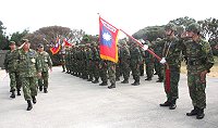 羅指揮官對基訓部隊之壯盛軍容與高昂士氣表示嘉許,期望部隊能以此自信與活力,面對為期十一週的精實訓練。(圖/文:周唐毅)