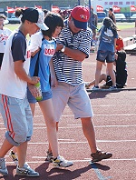 　九十九年縣運會田徑賽盛大登場。（圖／文：曹重偉、陳其敏）