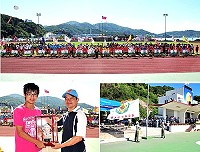 九十九年縣運會隨大會會旗的降下風光落幕,參賽隊伍整齊出席,戰旗羅列相當壯觀,象徵最高榮譽的「總統獎」,是由馬祖高中獲得。(圖/文:曹重偉)