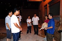 　牛角社區發展協會邀請吳金城老師進行為期兩週的漂流木研習課程，讓廢材變藝術品，歡迎前往參加。（圖／文：劉秋月）