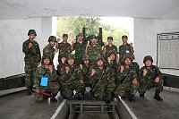 指揮官於視導時,與戰備部隊合影留念。(圖/文:張熒奇)