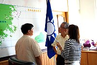 　日本產經新聞記者山本勳抵馬專訪縣長楊綏生，就馬祖產業及觀光發展進行對話，要讓日本人更進一步認識馬祖。（圖／文：劉秋月）