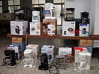 標檢局近期針對市售電咖啡壺隨機購樣共10件樣品進行檢測,檢測結果全部樣品安全性均符合。(圖:標檢局提供)