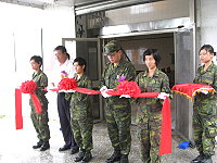 莒光陳指揮官與柯鄉長共同主持休閒活動中心健身房剪彩揭幕。(圖/文:陳樂團)