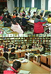 　&#22338;里國小舉辦廣達《游於藝》2010年「鳴蟲特展－蟲蟲大樂團」校園巡迴展，展前教師及藝術小尖兵研習活動。（圖：&#22338;里國小提供、文：陳鵬雄）
